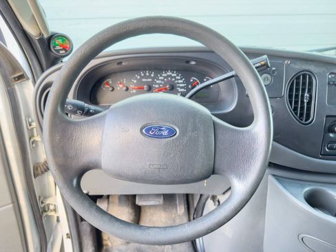 Used 2006 Ford E-450 and Econoline 450 RWD image 13