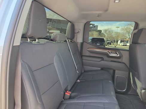 Used 2023 Chevrolet Silverado 1500 LT Trail Boss w/ LPO, Dark Essentials Package image 13