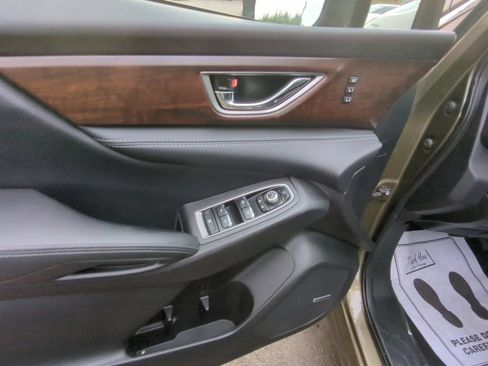Used 2023 Subaru Ascent Touring AWD/4WD image 8