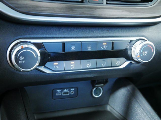 Used 2025 Nissan Altima 2.5 SV FWD image 30