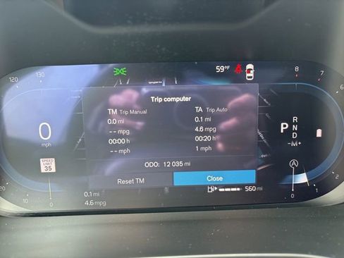 Used 2025 Volvo XC40 B5 Core AWD/4WD image 27