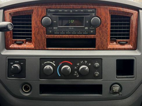 Used 2006 Dodge Ram 1500 Truck SLT w/ Quad Cab Big Horn Value Group image 18