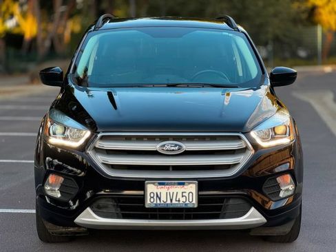 Used 2019 Ford Escape SEL FWD image 3