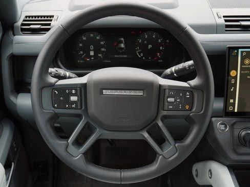 Used 2026 Land Rover Defender 110 X-Dynamic SE AWD/4WD image 15