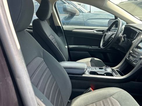 Used 2020 Ford Fusion SE FWD image 14