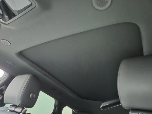 Used 2023 Land Rover Range Rover Evoque R-Dynamic SE AWD/4WD image 12