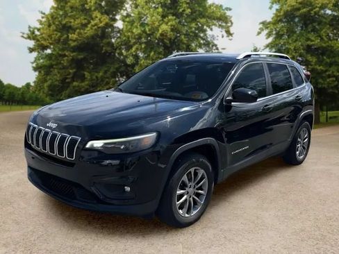Used 2019 Jeep Cherokee Latitude Plus AWD/4WD image 4