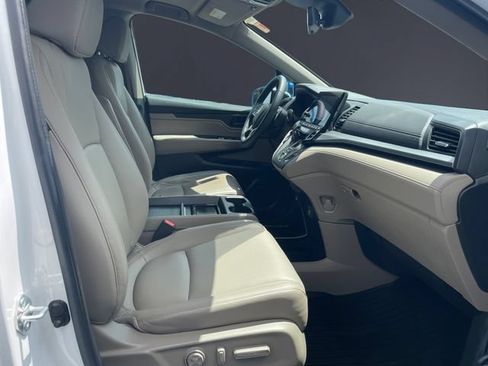 Certified 2024 Honda Odyssey EX-L image 15