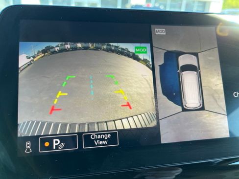 Used 2024 Nissan Armada SL w/ Captain's Chairs Package image 20