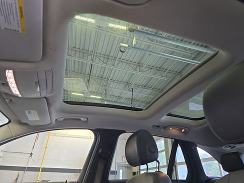 Certified 2021 Mercedes-Benz GLC 300 4MATIC image 32
