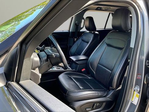 Used 2022 Ford Explorer Limited AWD/4WD image 21