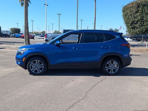 Used 2021 Kia Seltos S image 2