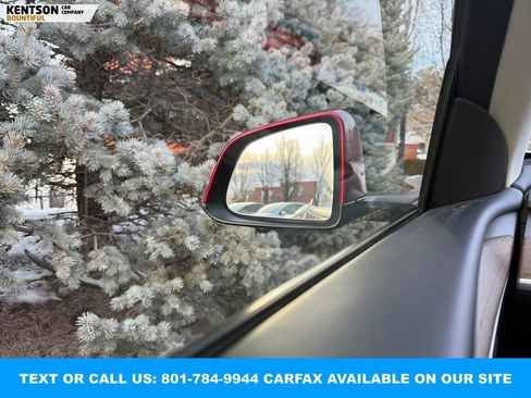 Used 2024 Tesla Model Y Performance image 20