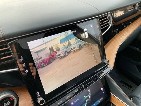 Used 2024 Jeep Grand Wagoneer Series III w/ Flexible Seating Group image 18