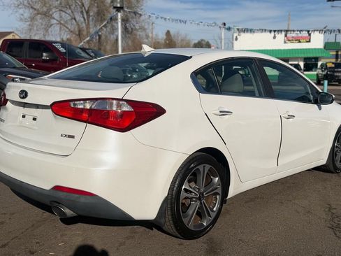 Used 2016 Kia Forte EX FWD image 2