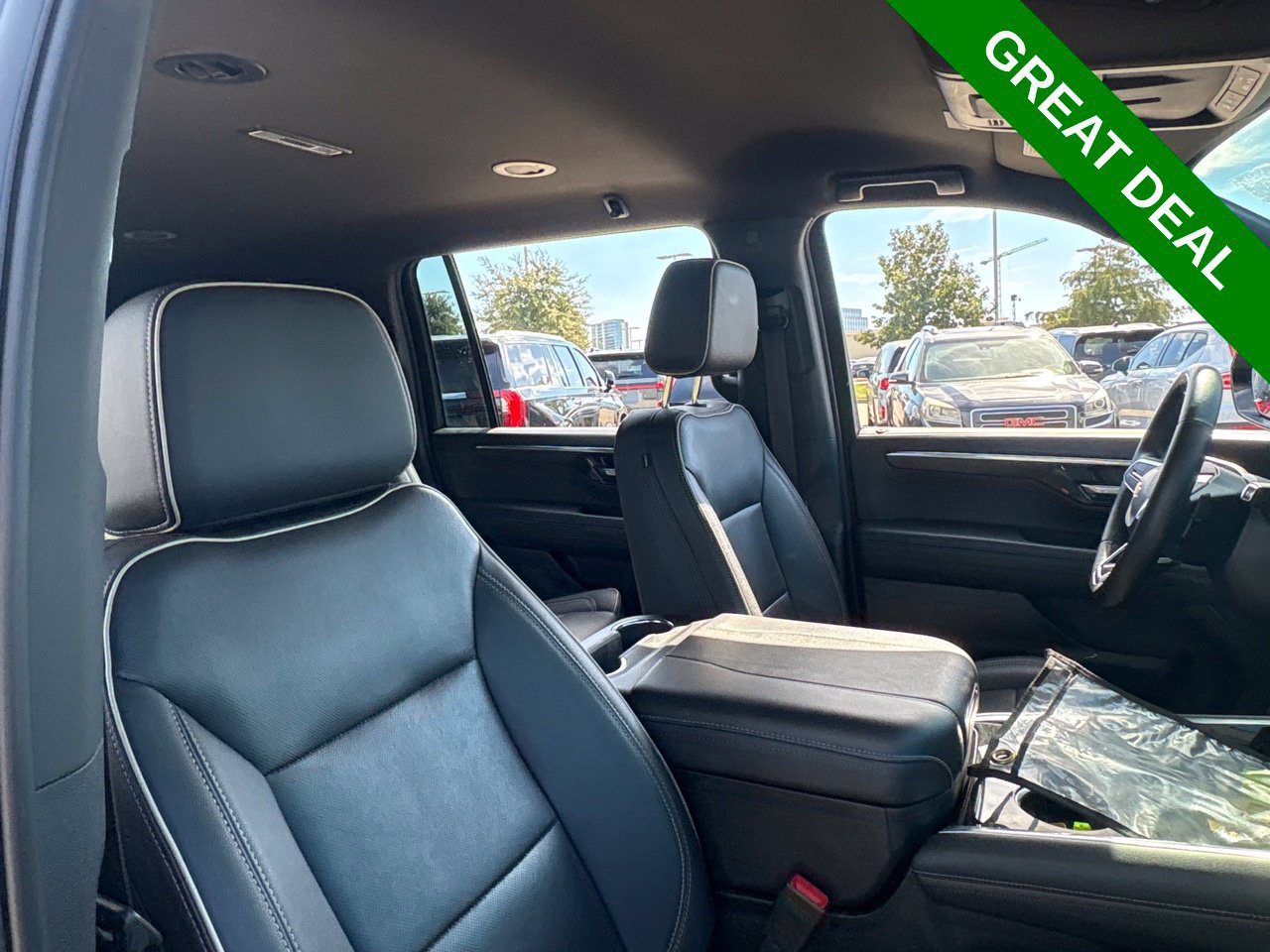 Used 2025 Chevrolet Suburban Premier AWD/4WD image 14