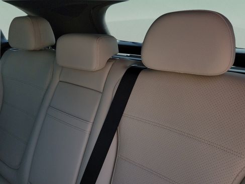 Certified 2026 Mercedes-Benz GLC 300 image 26