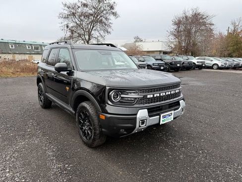 Used 2025 Ford Bronco Sport Badlands image 1