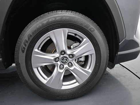 Used 2023 Toyota RAV4 XLE FWD image 11