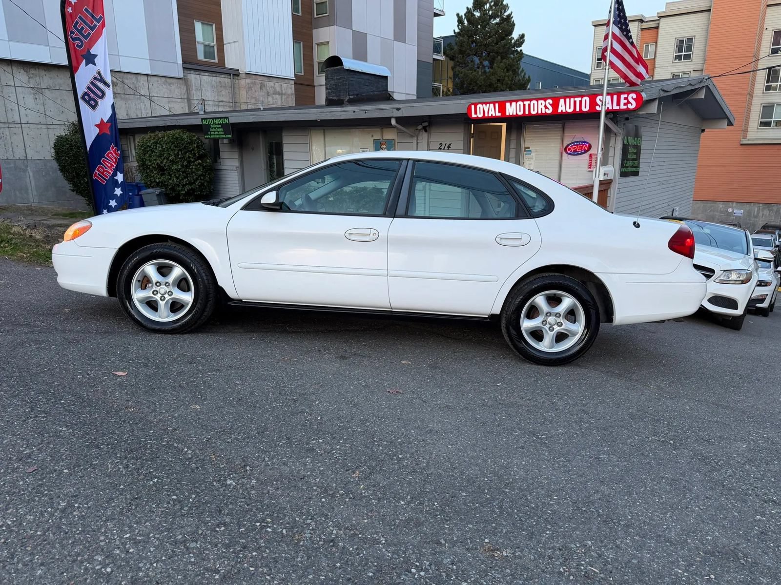 Used 2001 Ford Taurus SES FWD image 10