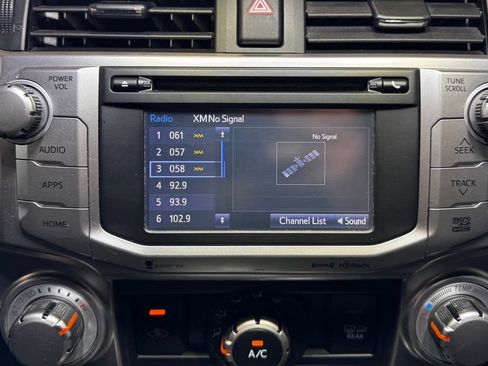 Used 2019 Toyota 4Runner SR5 AWD/4WD image 29