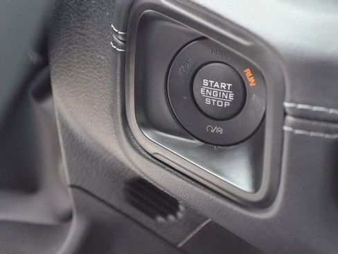 Used 2025 Jeep Wrangler Unlimited Rubicon image 24