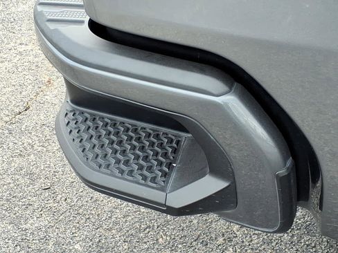 Used 2021 GMC Sierra 1500 Denali w/ Denali Ultimate Package image 13