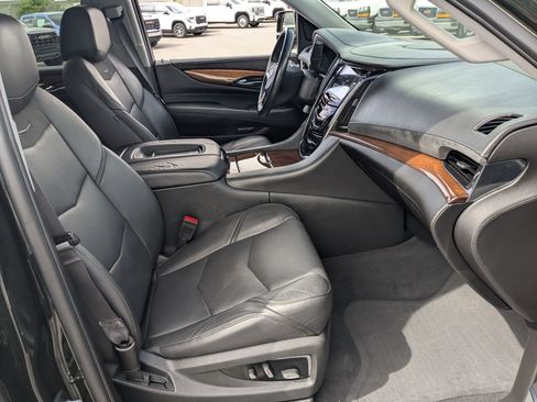 Certified 2016 Cadillac Escalade ESV Premium AWD/4WD image 33