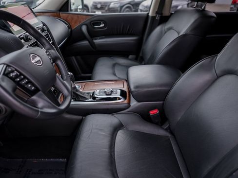 Used 2024 Nissan Armada SL w/ Captain's Chairs Package image 9