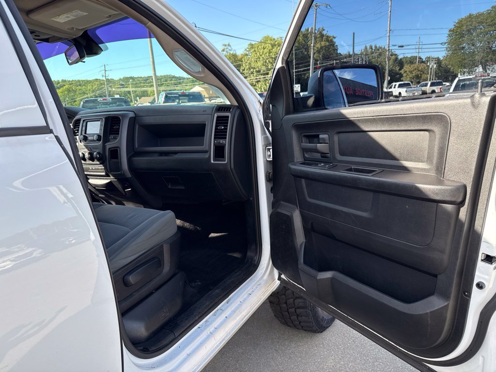 Used 2015 RAM 1500 Express AWD/4WD image 36