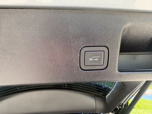 New 2025 Chevrolet Equinox EV RS AWD/4WD image 56