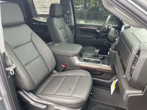New 2026 GMC Sierra 1500 Elevation w/ Elevation Premium Package AWD/4WD image 29