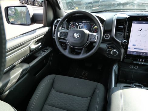 Used 2025 RAM 1500 Big Horn AWD/4WD image 9