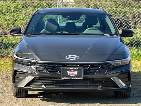 New 2026 Hyundai Elantra Sport image 3