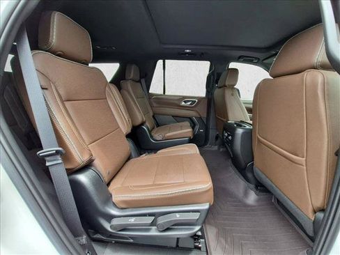Used 2023 Chevrolet Tahoe High Country w/ Premium Package 2 AWD/4WD image 23