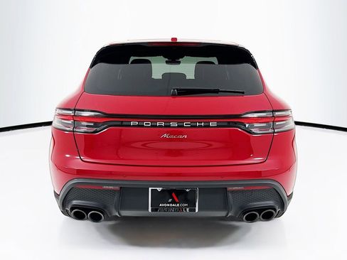 Certified 2025 Porsche Macan image 10