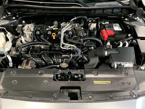 Certified 2022 Nissan Altima 2.5 SV image 9