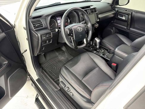 Used 2020 Toyota 4Runner TRD Off-Road Premium w/ Moonroof Package AWD/4WD image 11