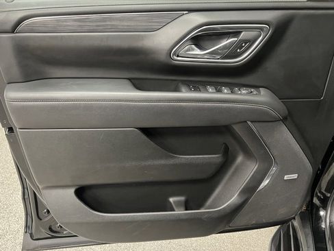 Used 2023 GMC Yukon XL SLT image 22