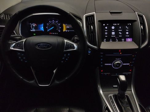 Used 2018 Ford Edge Titanium FWD image 22