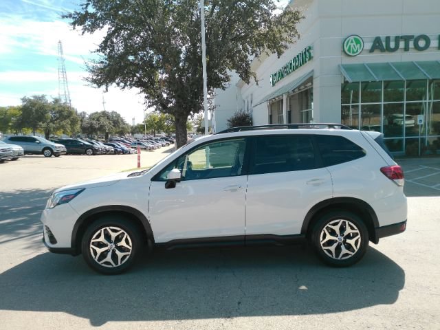 Used 2023 Subaru Forester Premium w/ Popular Package #2 AWD/4WD image 12