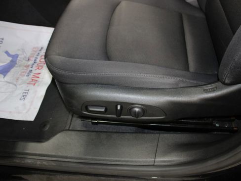 Used 2023 Chevrolet Malibu LT image 13