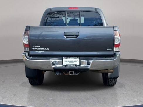 Used 2013 Toyota Tacoma Base image 6