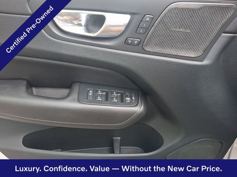 Certified 2023 Volvo XC60 B5 Ultimate w/ Climate Package AWD/4WD image 13
