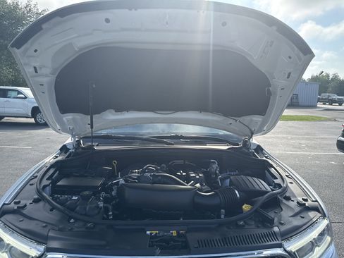 Used 2024 Dodge Durango SXT image 38