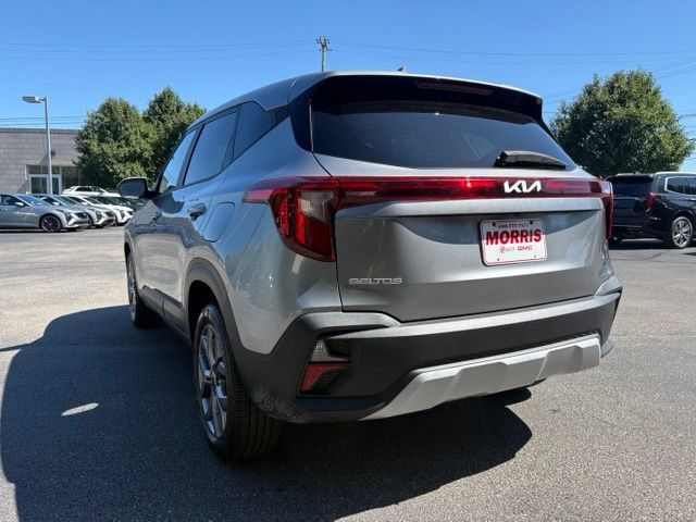 Used 2024 Kia Seltos LX AWD/4WD image 3