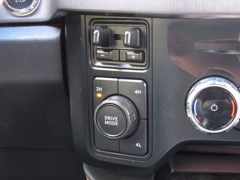 Used 2023 Ford F450 Platinum w/ FX4 Off-Road Package image 33