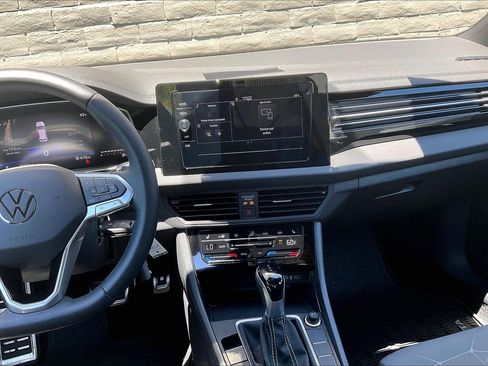 Used 2025 Volkswagen Jetta Sport FWD image 5