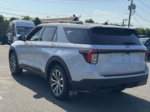 New 2026 Ford Explorer ST-Line AWD/4WD image 5