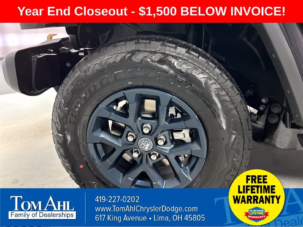 New 2026 Jeep Gladiator Sport AWD/4WD image 9